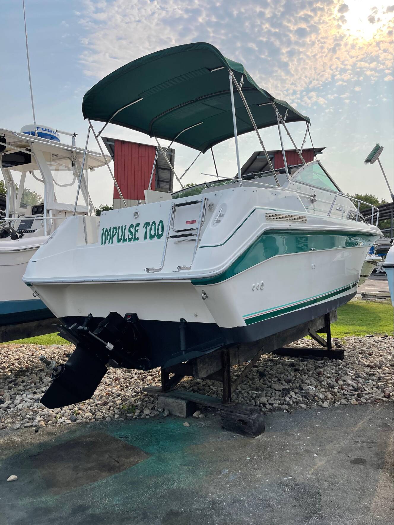 A photo of this 1993 Sea Ray 270 Sundancer