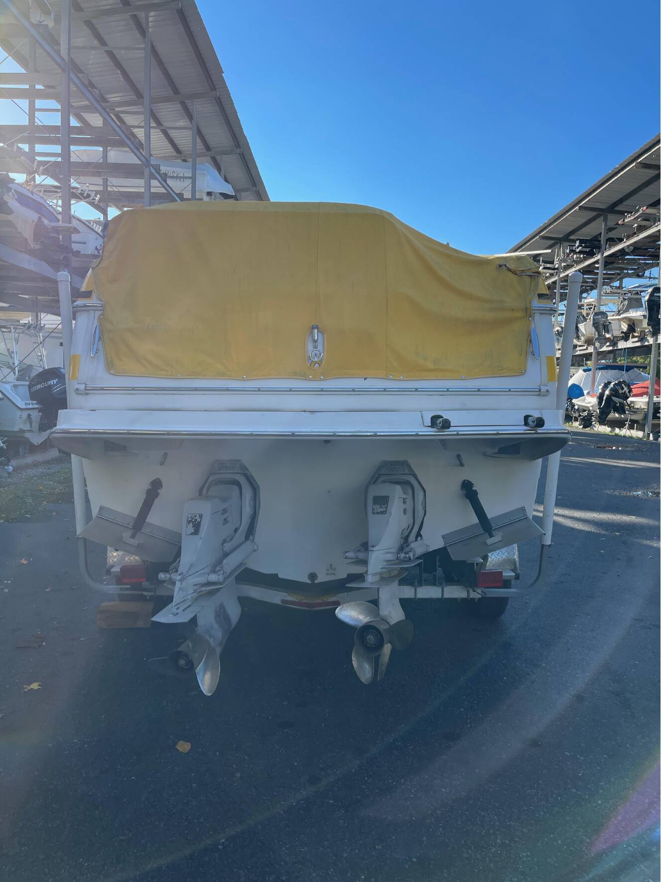 A photo of this 2001 Regal 2660 COMMODORE