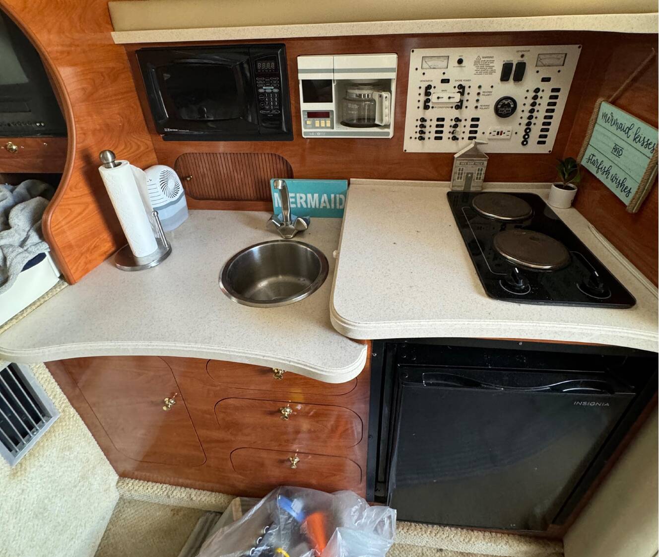 A photo of this 2002 Rinker 310 Fiesta Vee