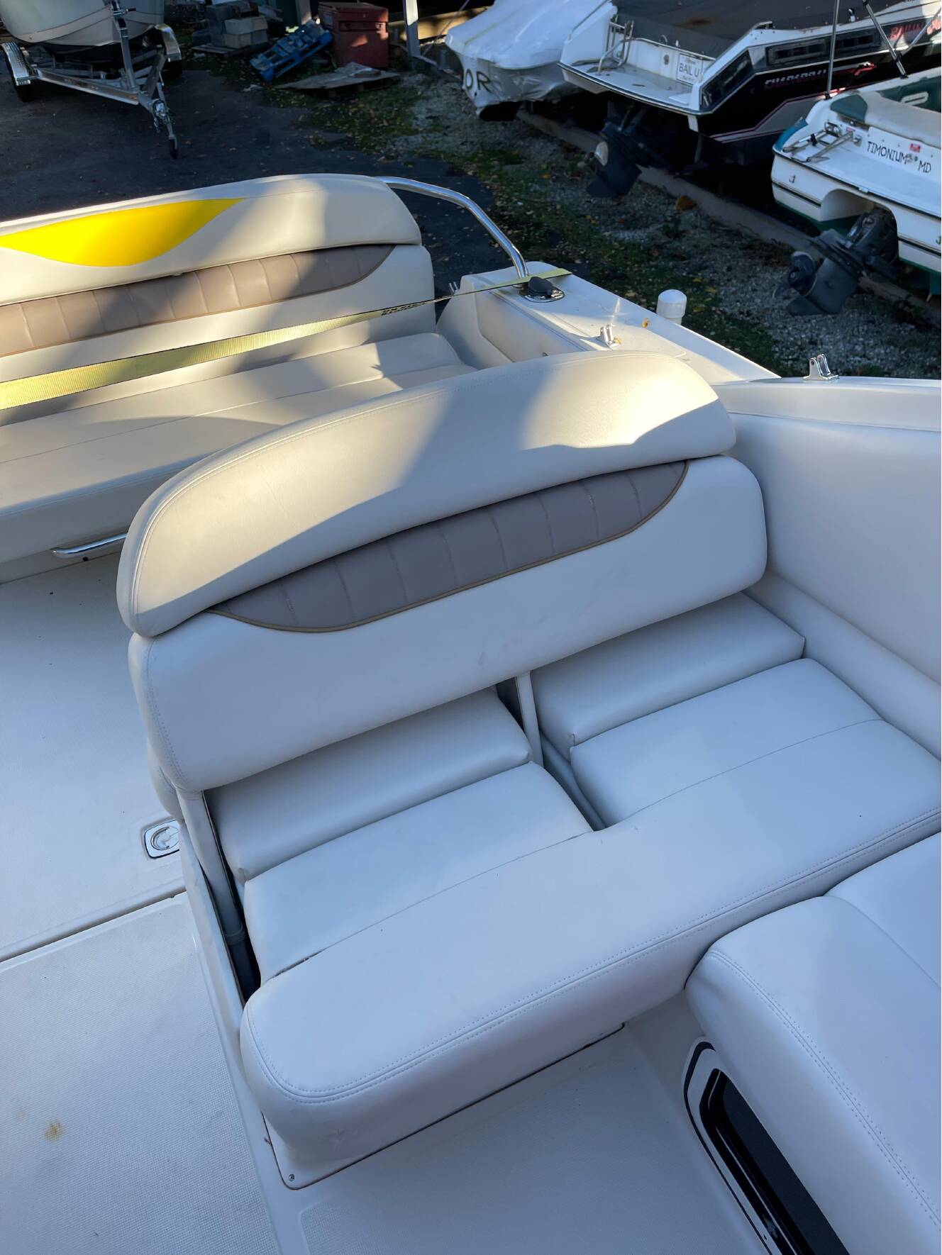 A photo of this 2001 Regal 2660 COMMODORE
