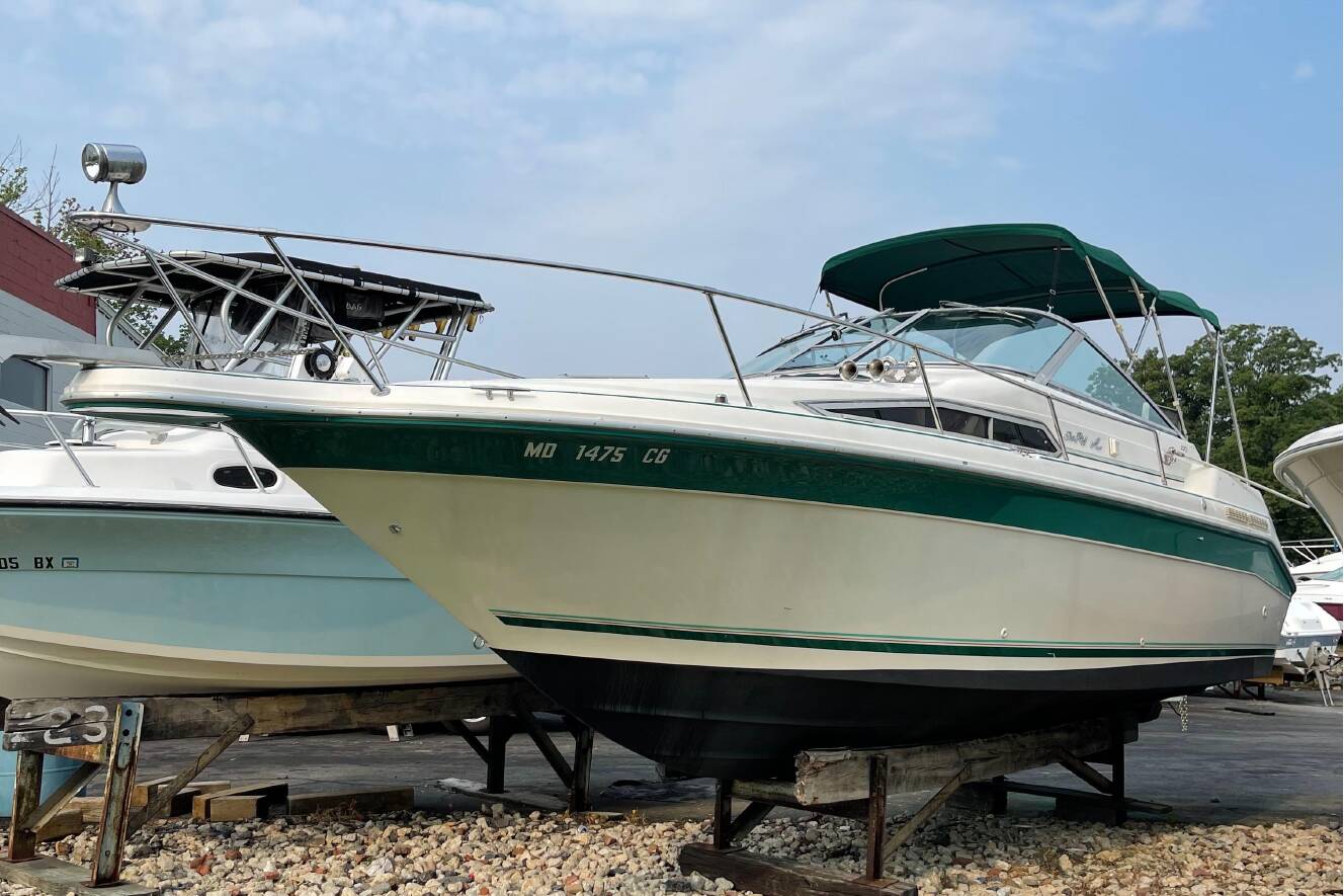 A photo of this 1993 Sea Ray 270 Sundancer