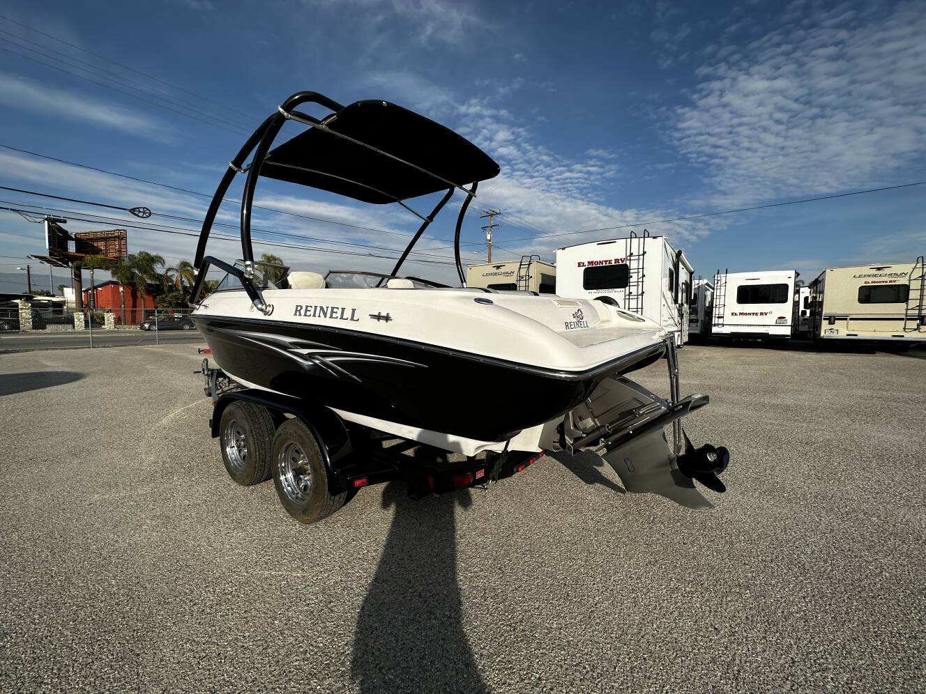 A photo of this 2007 Reinell 204 LSE