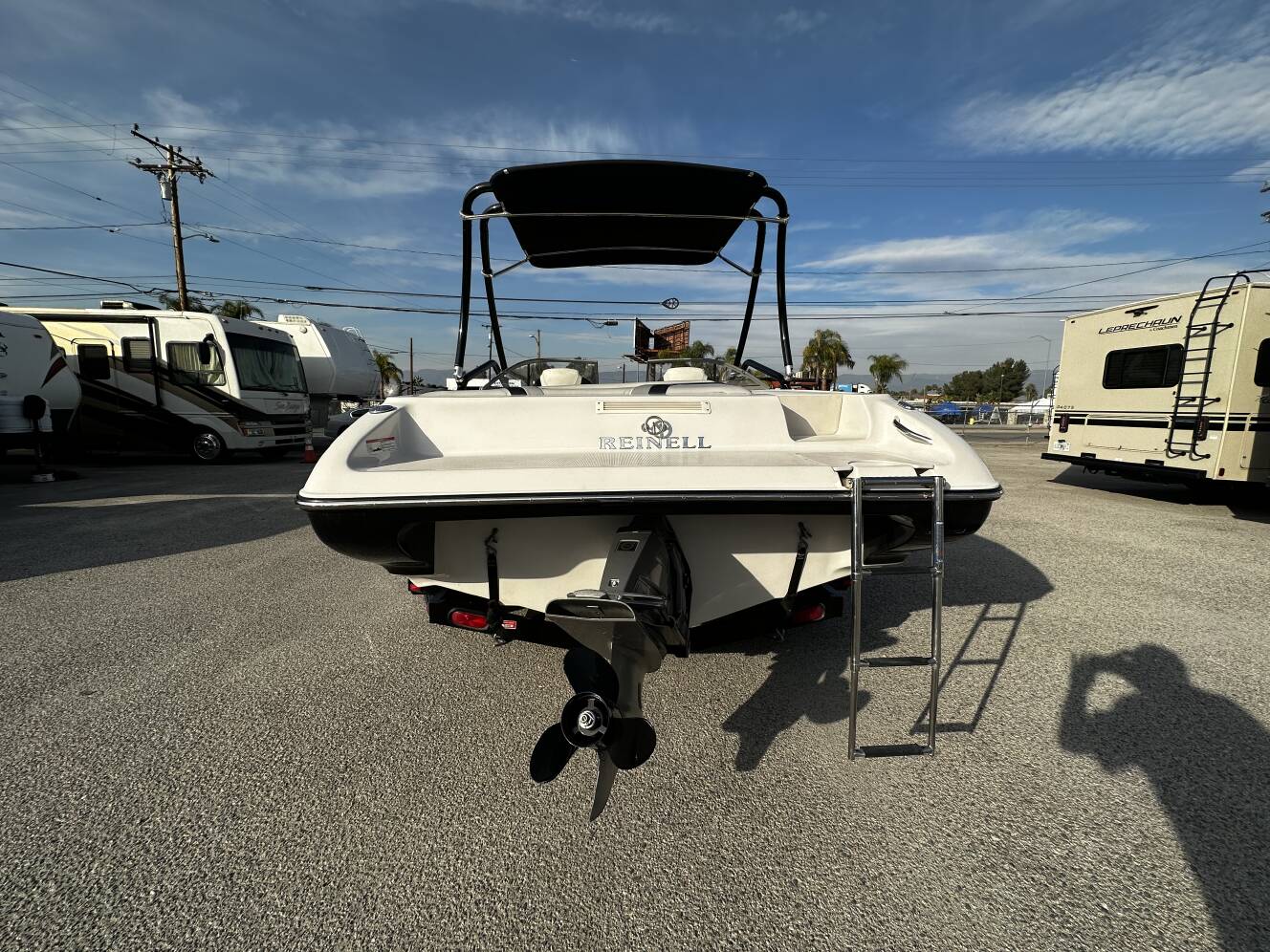 A photo of this 2007 Reinell 204 LSE