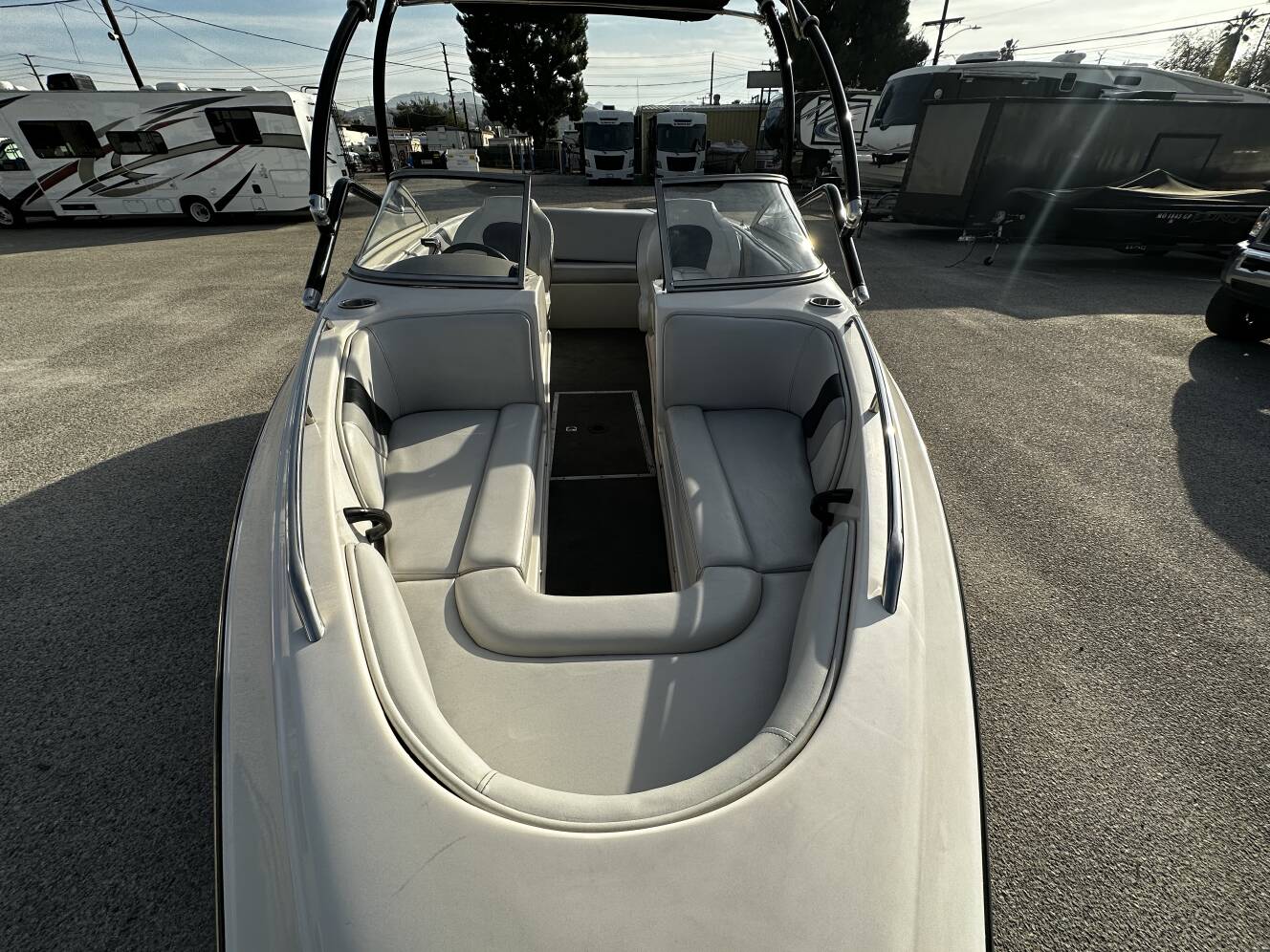 A photo of this 2007 Reinell 204 LSE