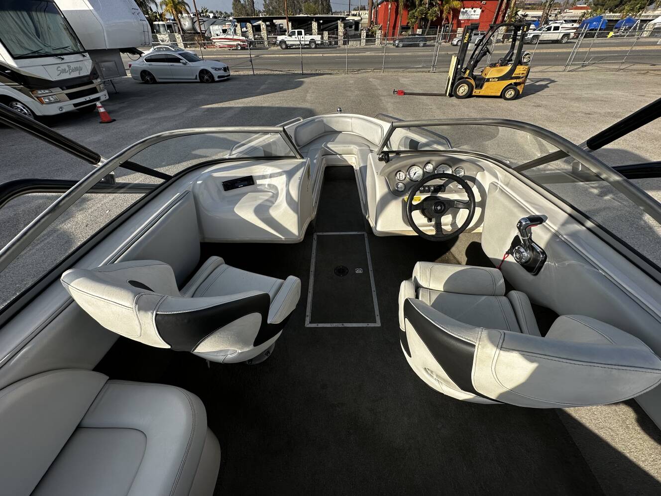 A photo of this 2007 Reinell 204 LSE