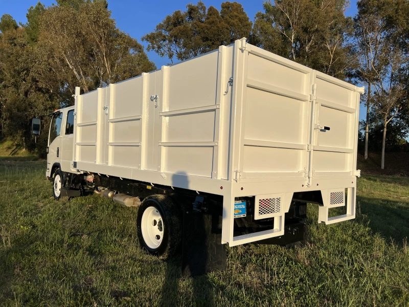 2024 ISUZU NPR HD GAS