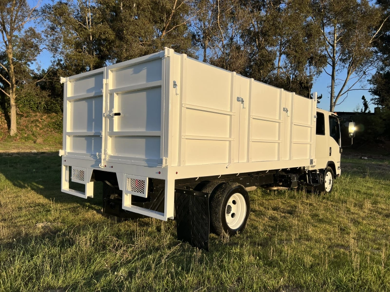 2024 ISUZU NPR HD GAS