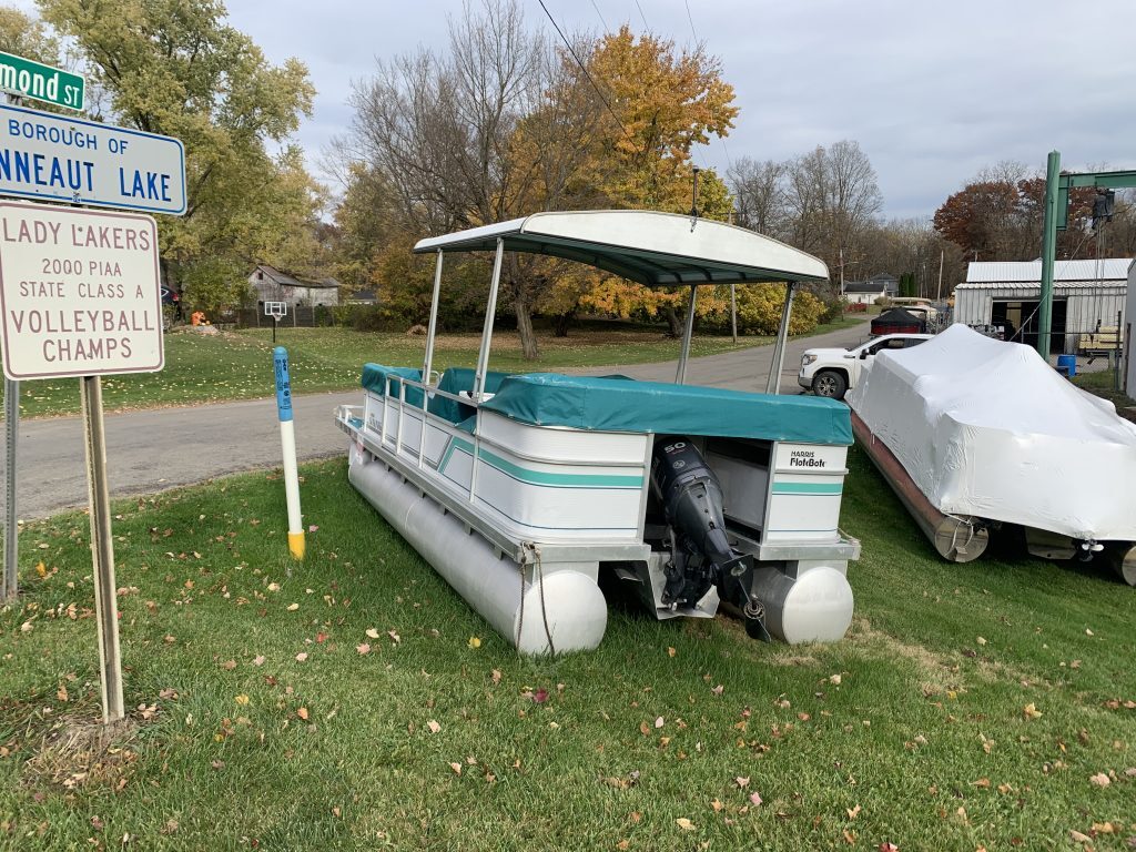 Used 1992 Harris Sunliner Sunliner 230 For Sale in Conneaut Lake, PA