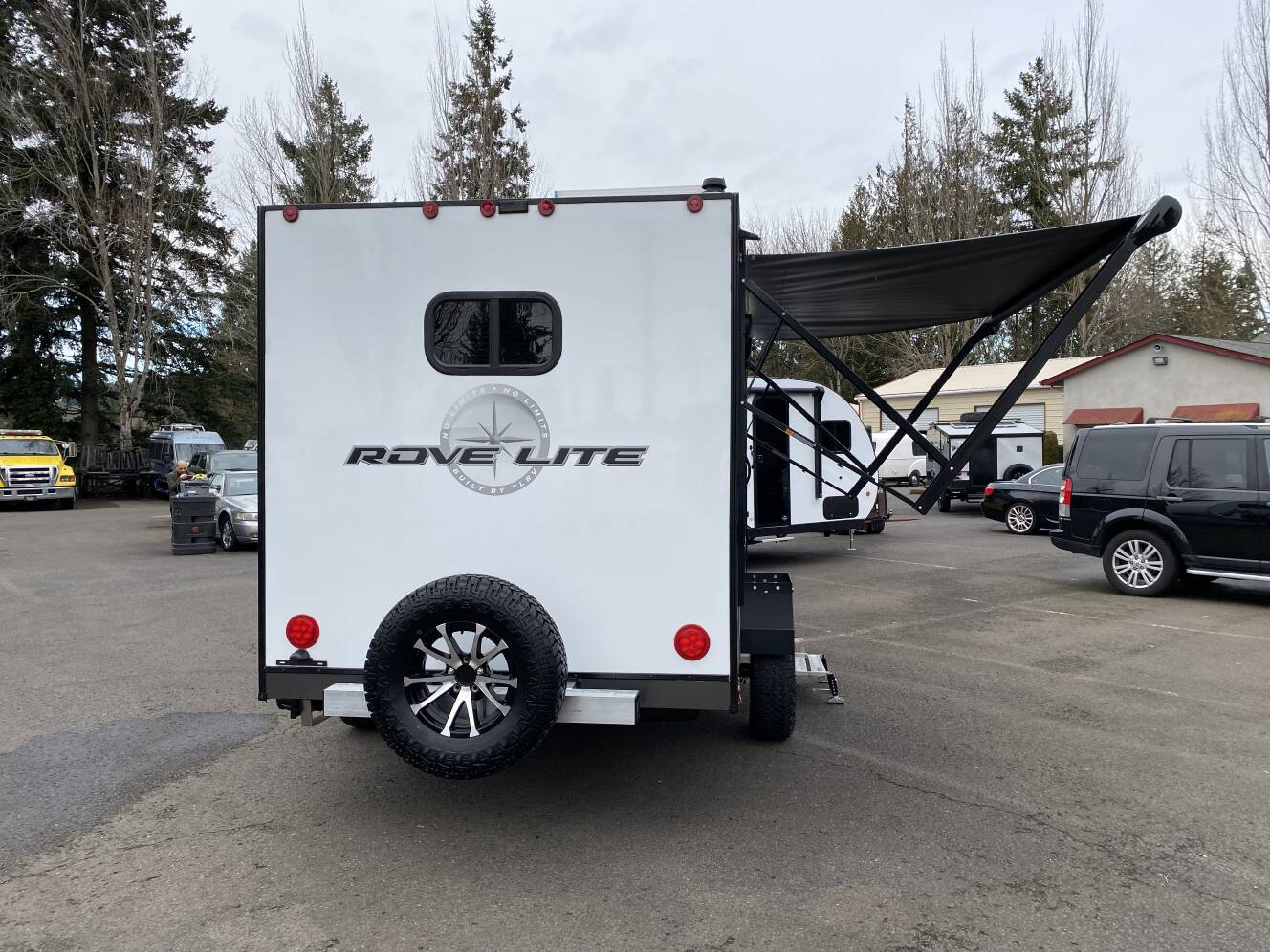 A photo of this 2027 Travel Lite ROVE LITE 14FB
