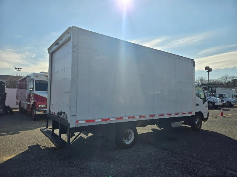 2019 HINO 155