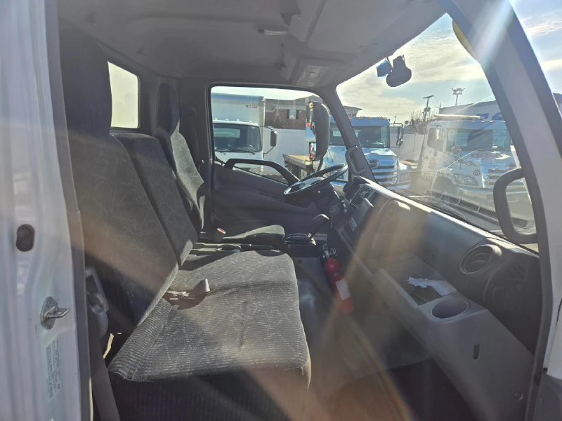 2019 HINO 155