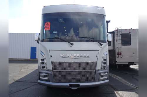 2024 Winnebago ADVENTURER 36Z in auburn IN
