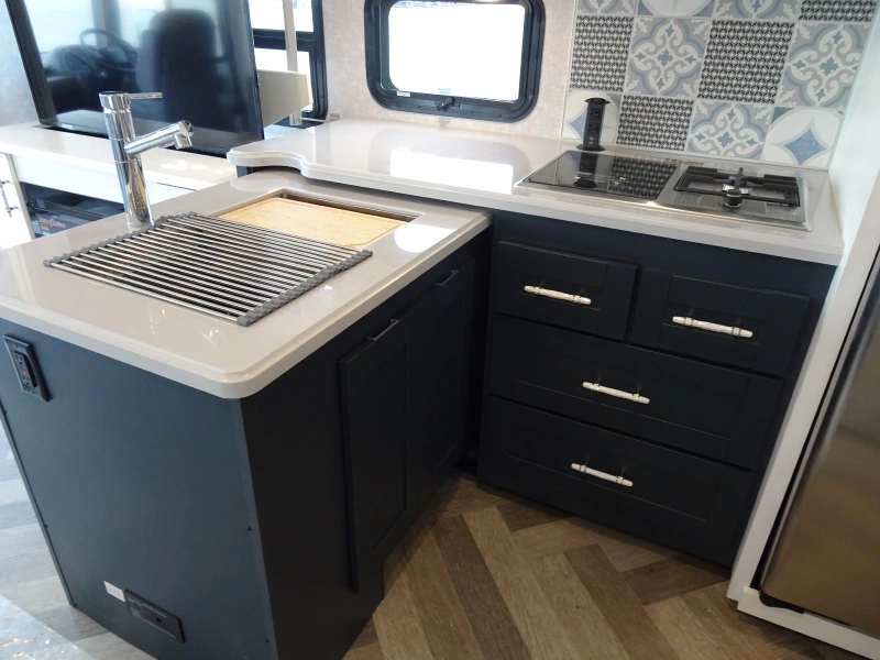 2024 WINNEBAGO ADVENTURER 36Z