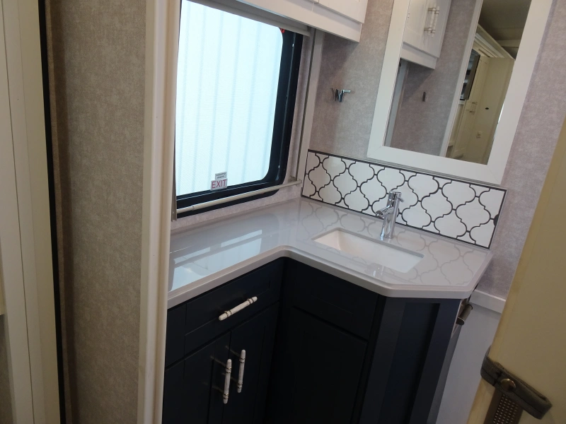 2024 WINNEBAGO ADVENTURER 36Z