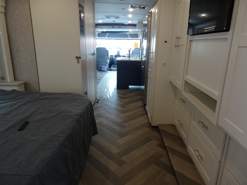 2024 WINNEBAGO ADVENTURER 36Z