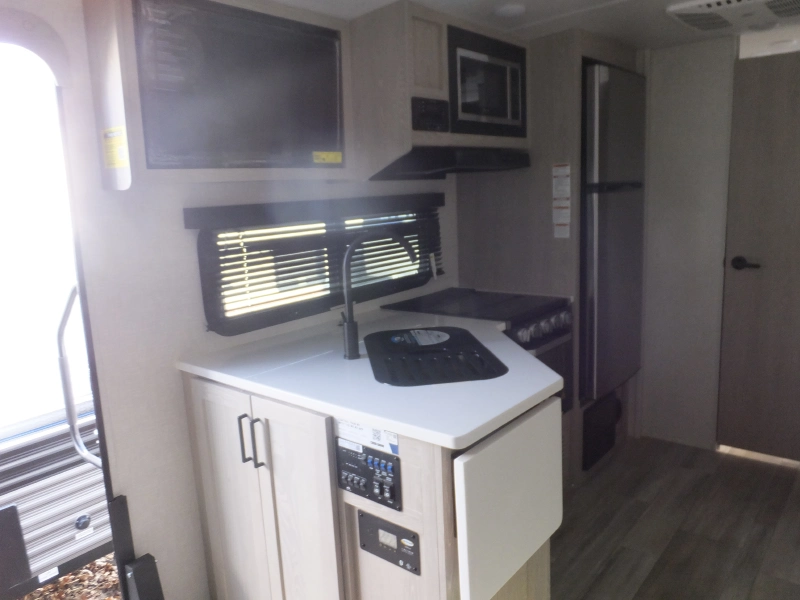 2022 FOREST RIVER ROCKWOOD 2507S