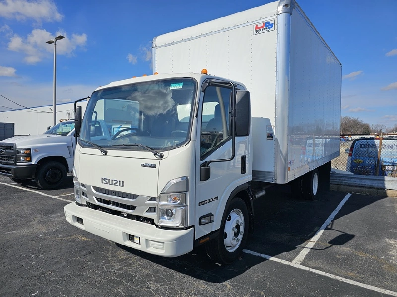 2024 ISUZU NPR HD