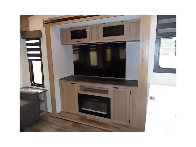 2024 Forest River Sabre 38RLH