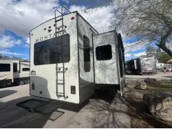 2020 KEYSTONE MONTANA 3721RL
