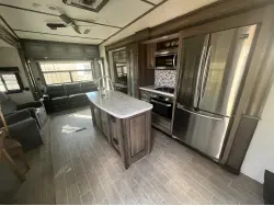 2020 KEYSTONE MONTANA 3721RL