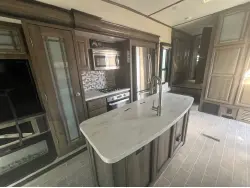2020 KEYSTONE MONTANA 3721RL