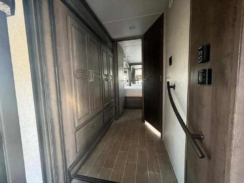 2020 KEYSTONE MONTANA 3721RL