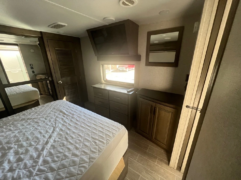 2020 KEYSTONE MONTANA 3721RL