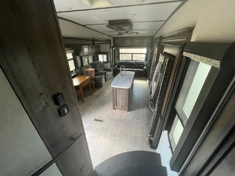 2020 KEYSTONE MONTANA 3721RL