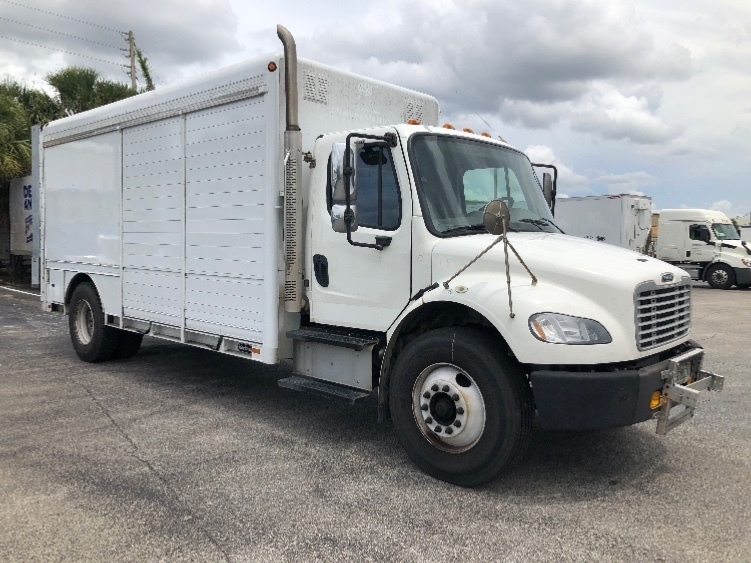 2016 Freightliner BUSINESS CLASS M2 106 in Camarillo, CA