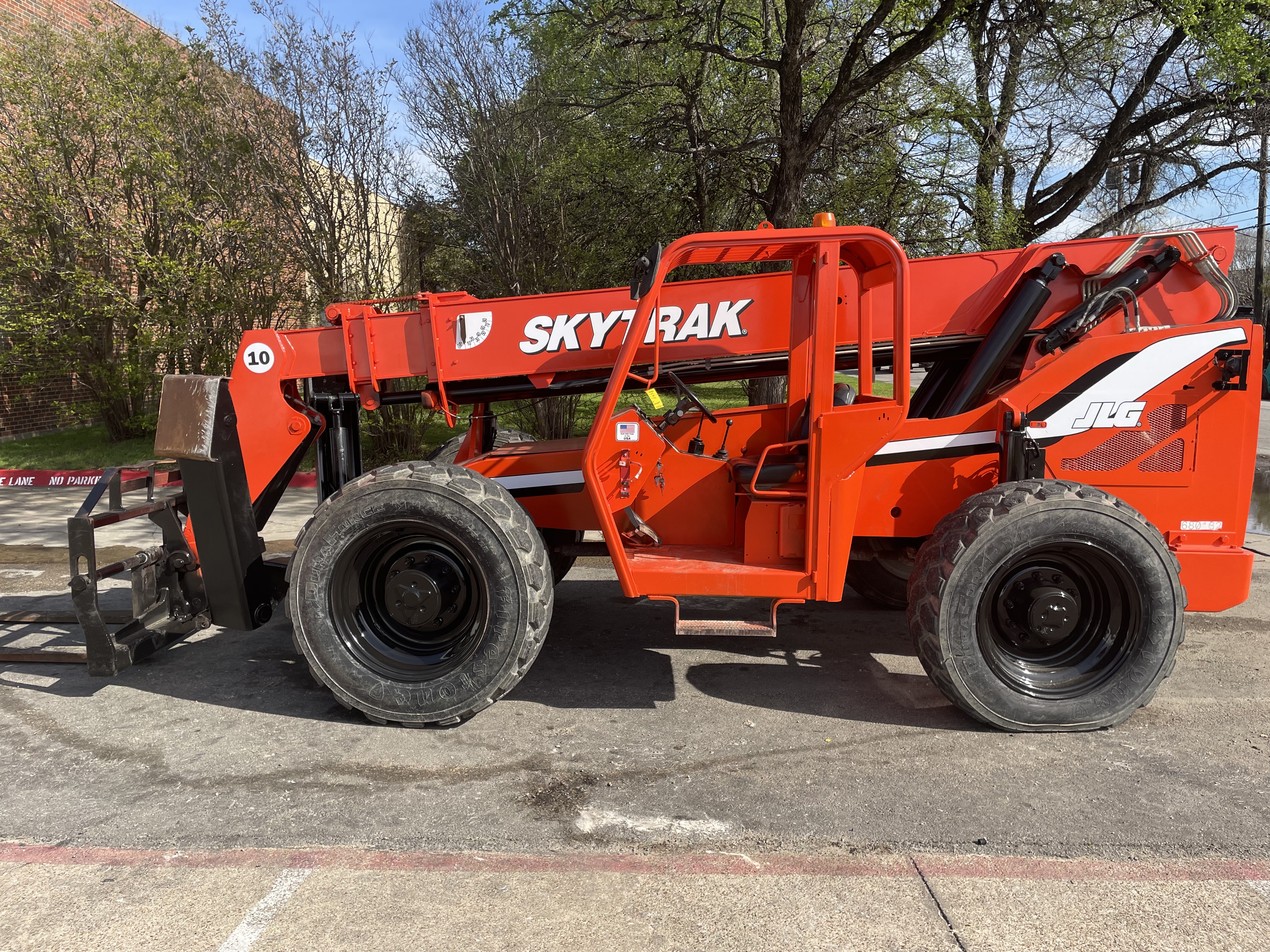 2015 SKYTRAK 10042 in Dallas, TX