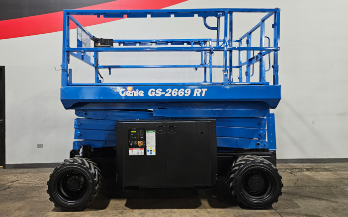 2014 GENIE GS2669RT in Cary, IL