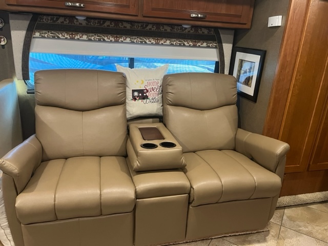 2018 Winnebago FORZA 38W