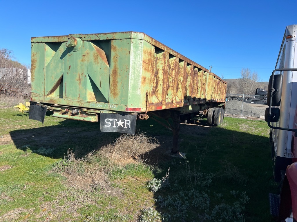 1982 PEERLESS OTHER scrap metal trailer w/ removeable boxes in Yakima, WA