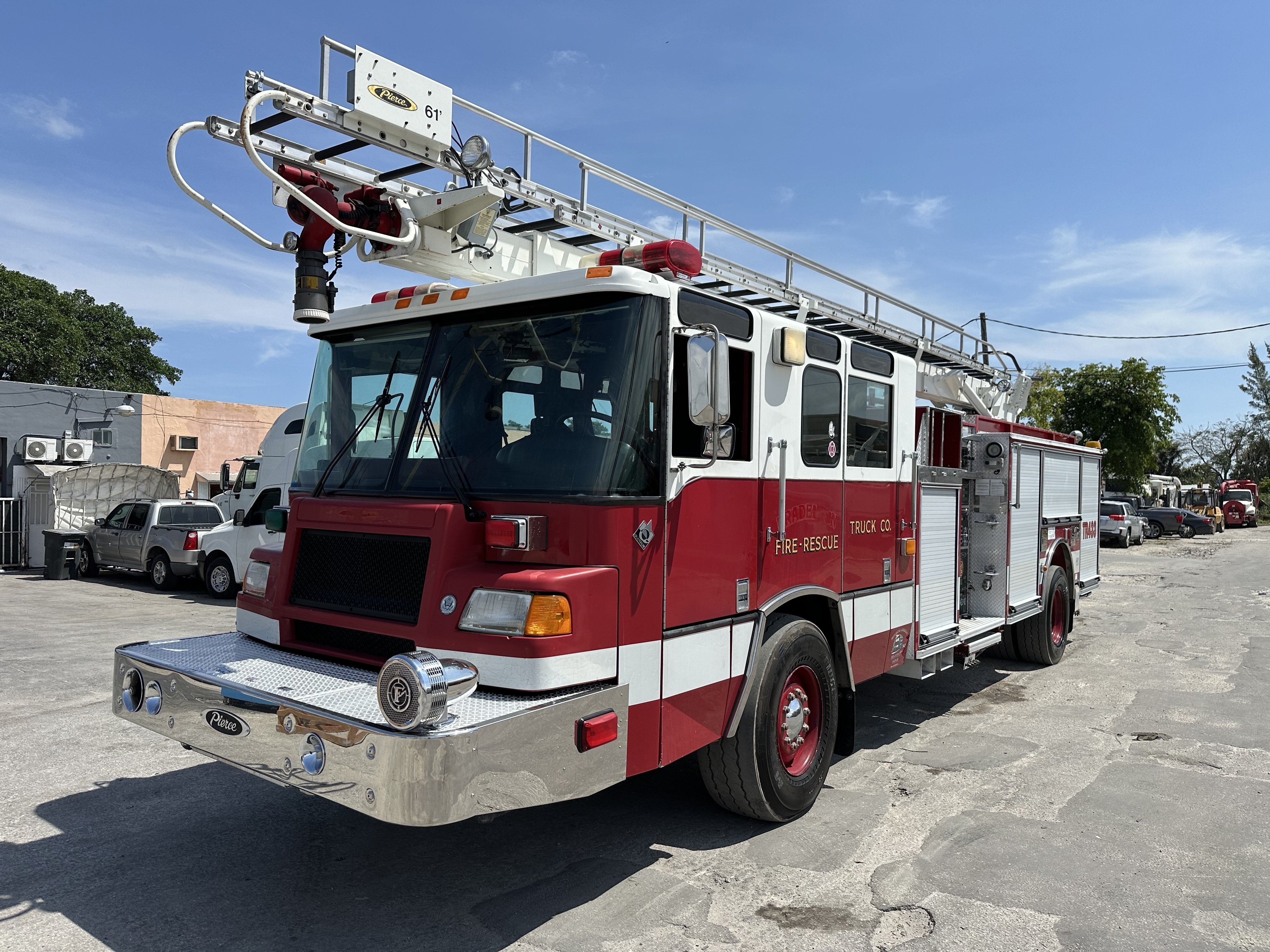 2000 PIERCE QUANTUM in Miami, FL