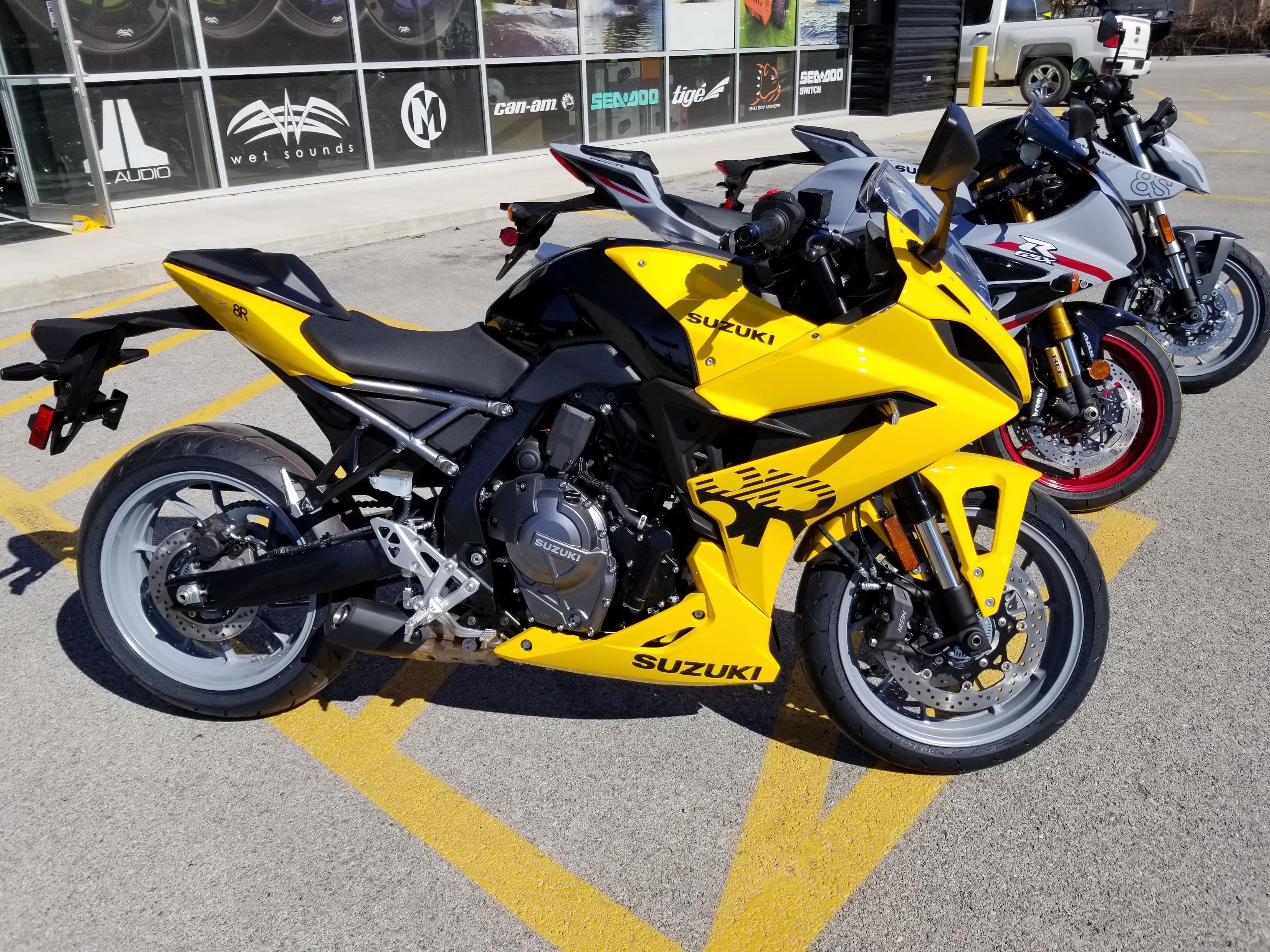 2024 Suzuki GSX-8R 1000R in Mountain Home, AR