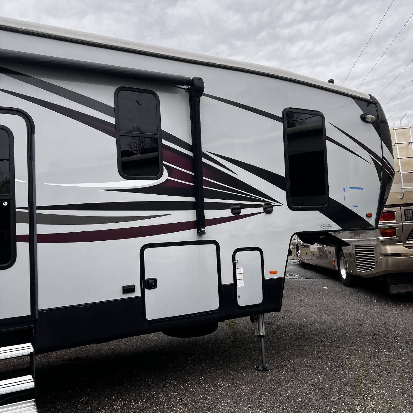 A photo of this 2017 Heartland GATEWAY 3660TB