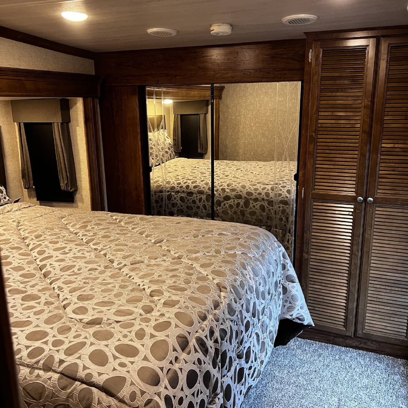 A photo of this 2017 Heartland GATEWAY 3660TB