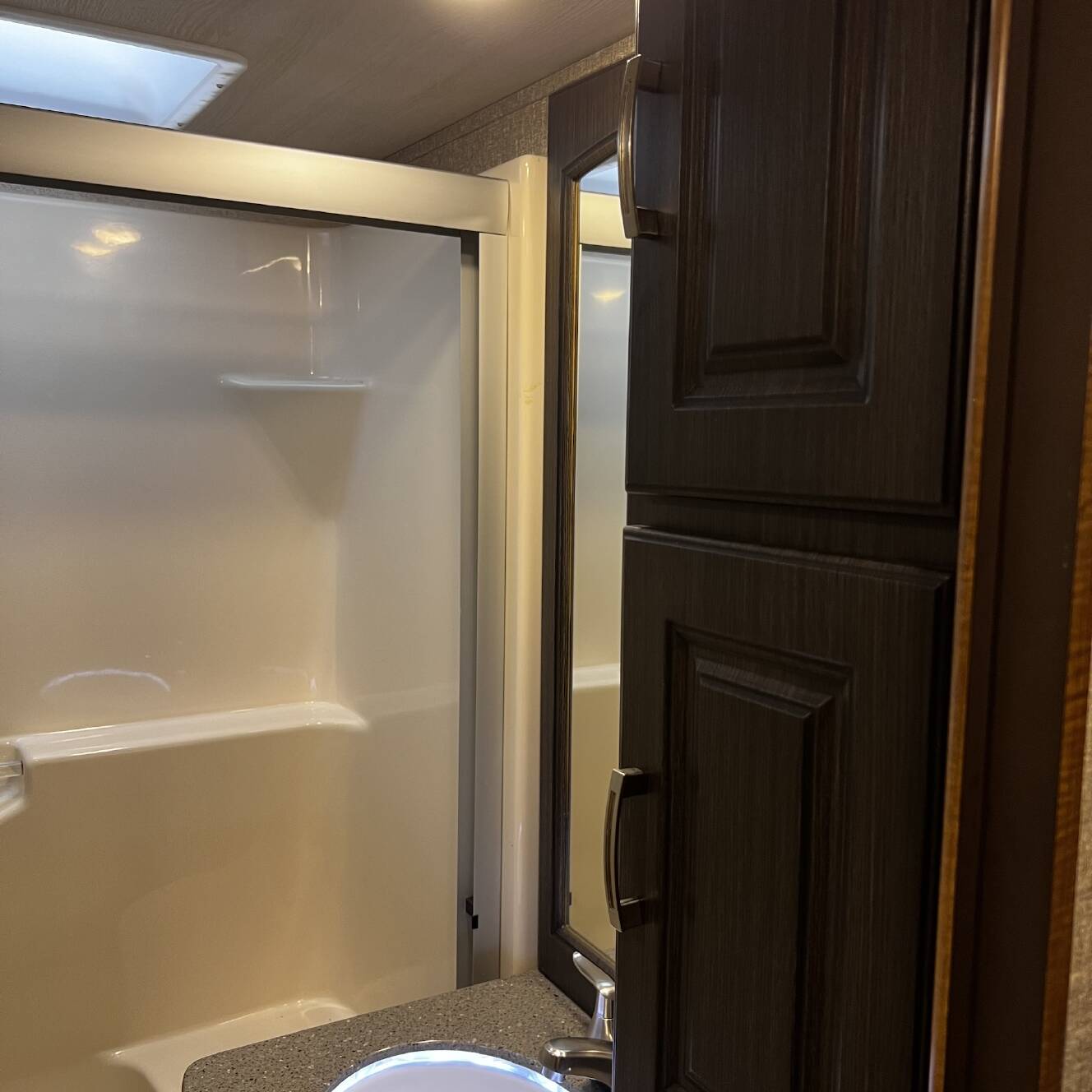 A photo of this 2017 Heartland GATEWAY 3660TB