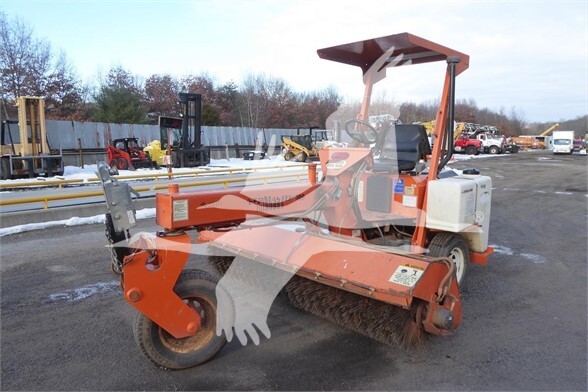 2012 LAYMOR SM300 in Sparrow Bush, NY