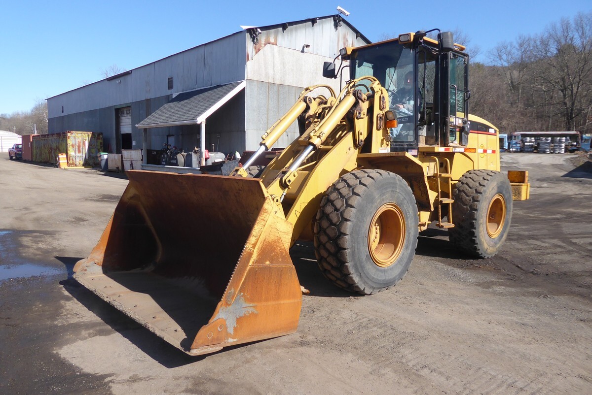 2000 CATERPILLAR IT38G in Sparrow Bush, NY
