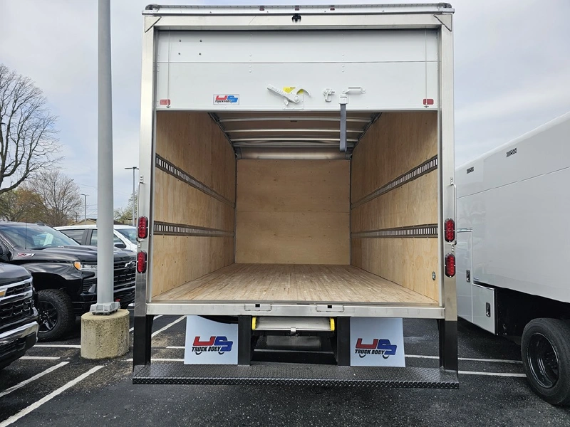 2024 ISUZU NRR