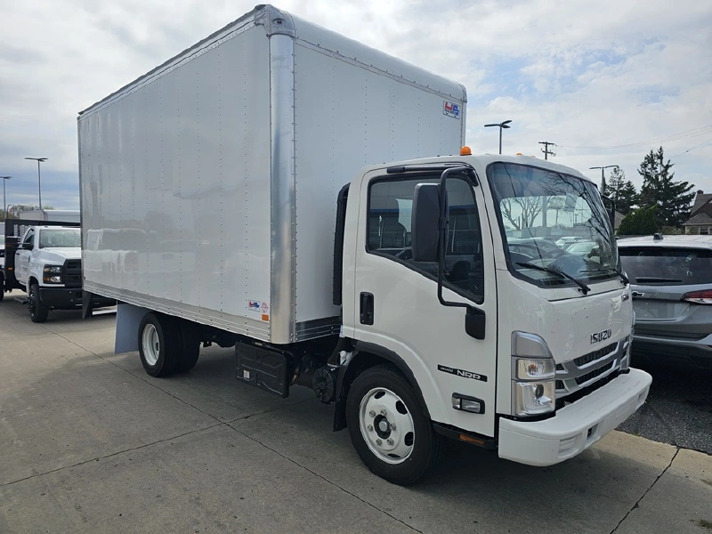 2024 ISUZU NRR