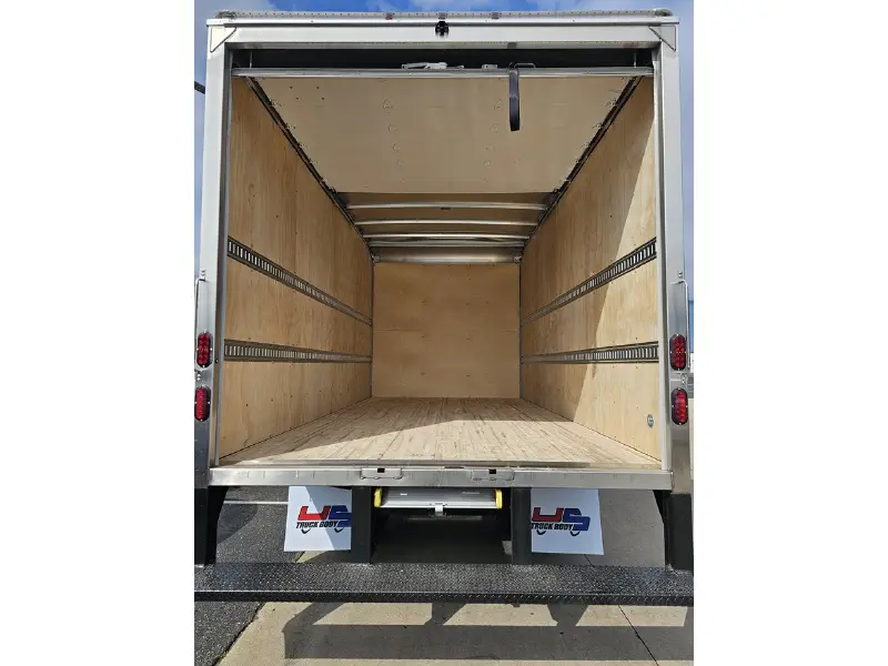 2024 ISUZU NRR