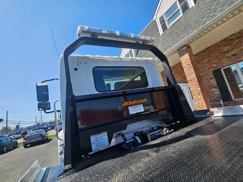 2024 HINO 22 FT ROLLBACK