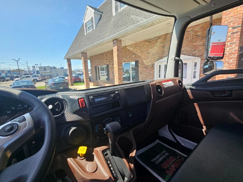 2024 HINO 22 FT ROLLBACK