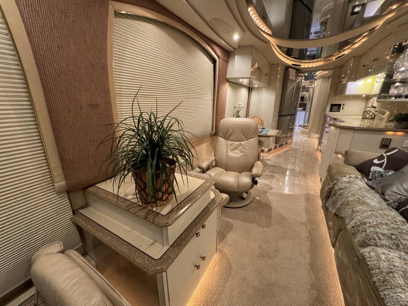 A photo of this 2000 Prevost LIBERTY 