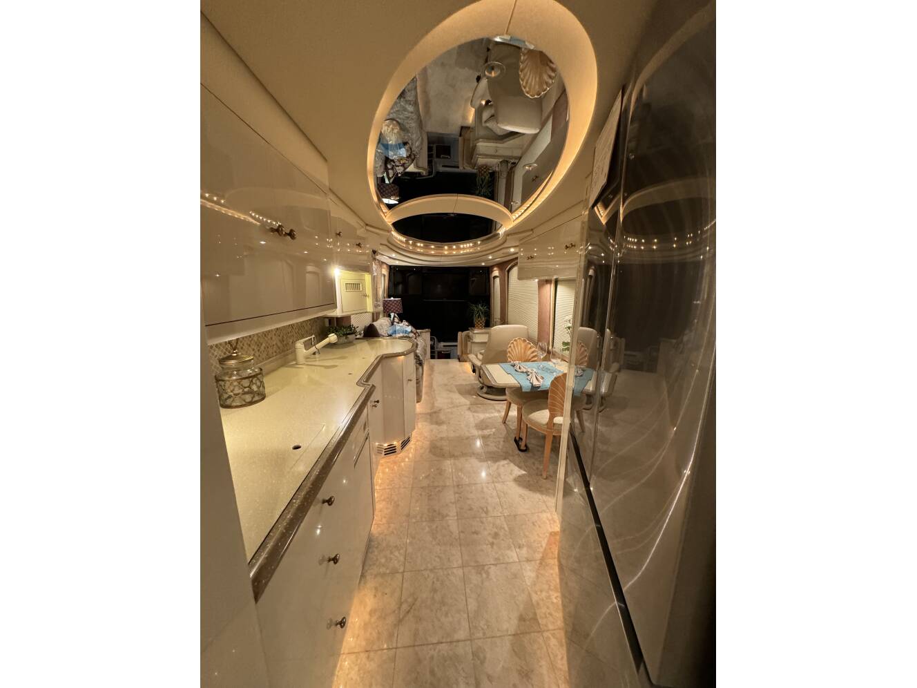 A photo of this 2000 Prevost LIBERTY 