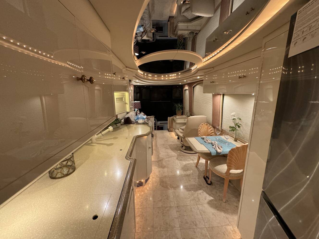 A photo of this 2000 Prevost LIBERTY 