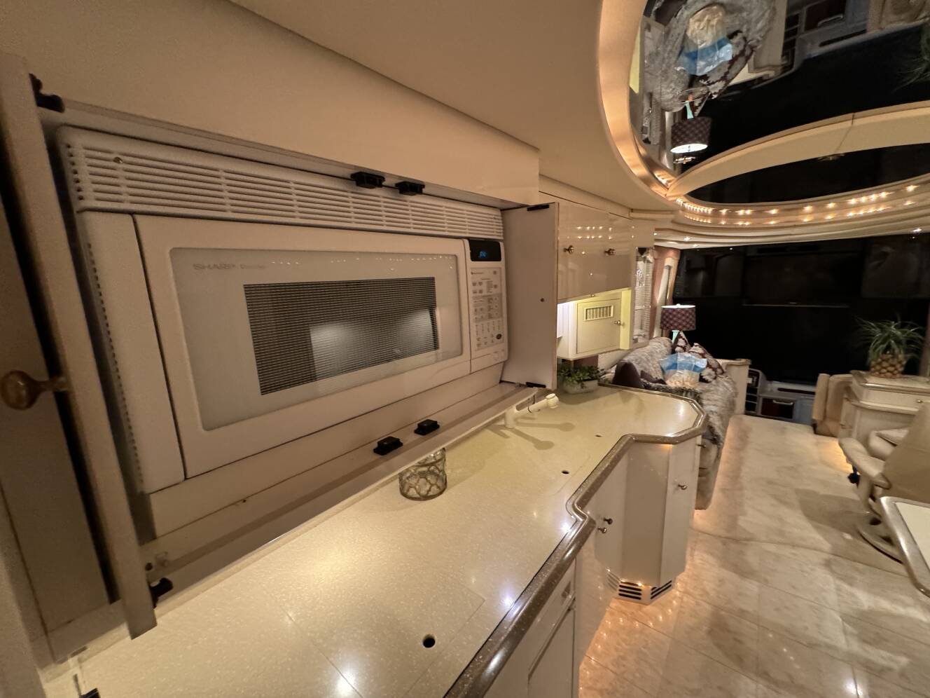 A photo of this 2000 Prevost LIBERTY 