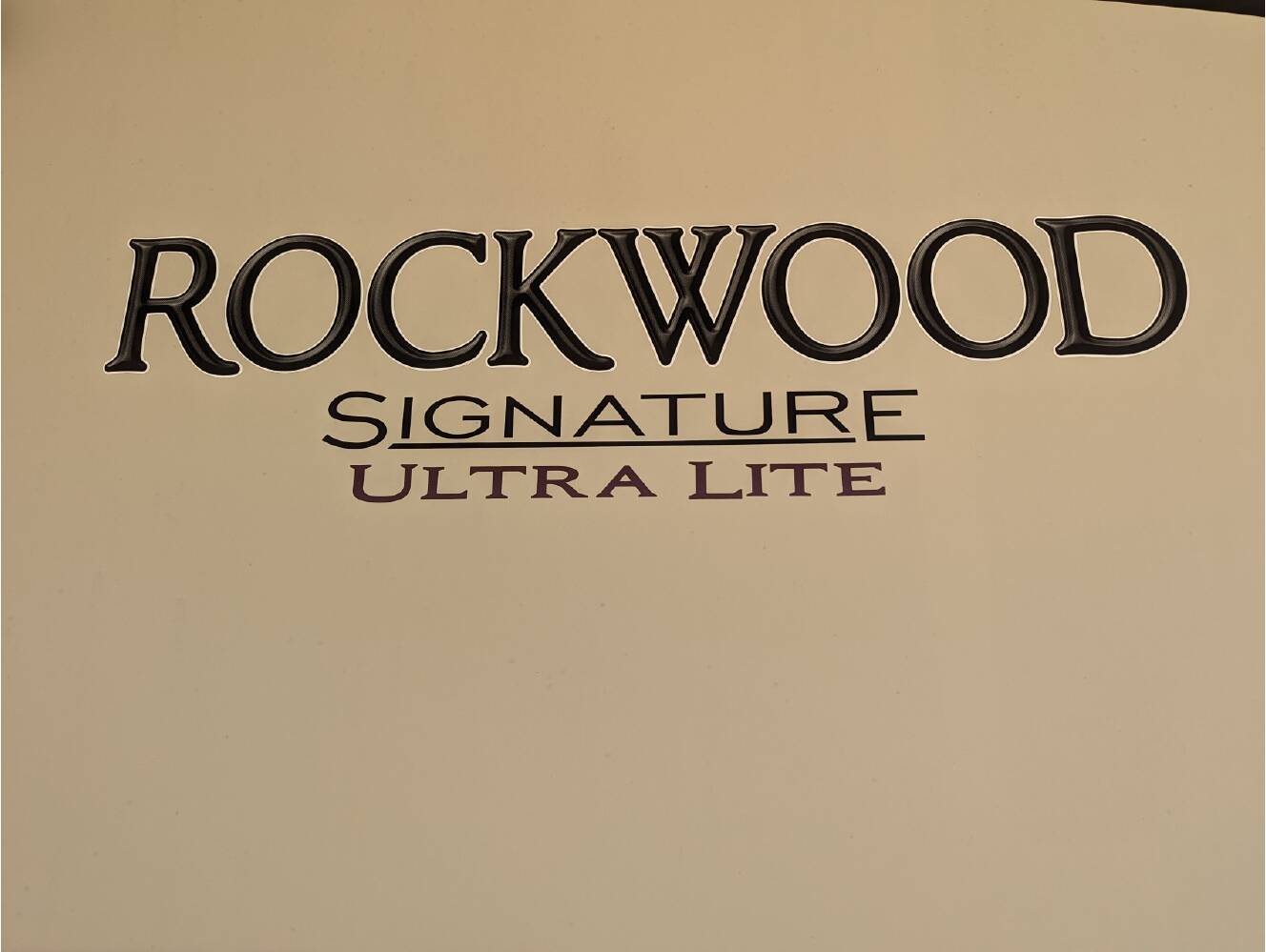 A photo of this 2018 Forest River ROCKWOOD SIGNATURE ULTRA LITE 8244BS